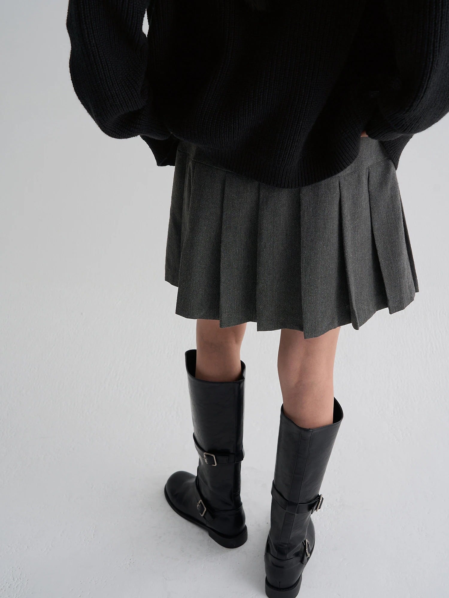 ☆IVE リズ 着用！！【8 seconds】Herringbone pleats mini skirt