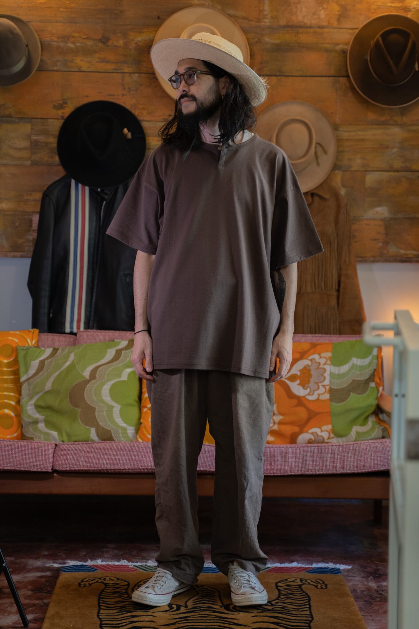 SOURCE:DARU HENRY NECK S/S T - BROWN | JAM THE HAT & CO.