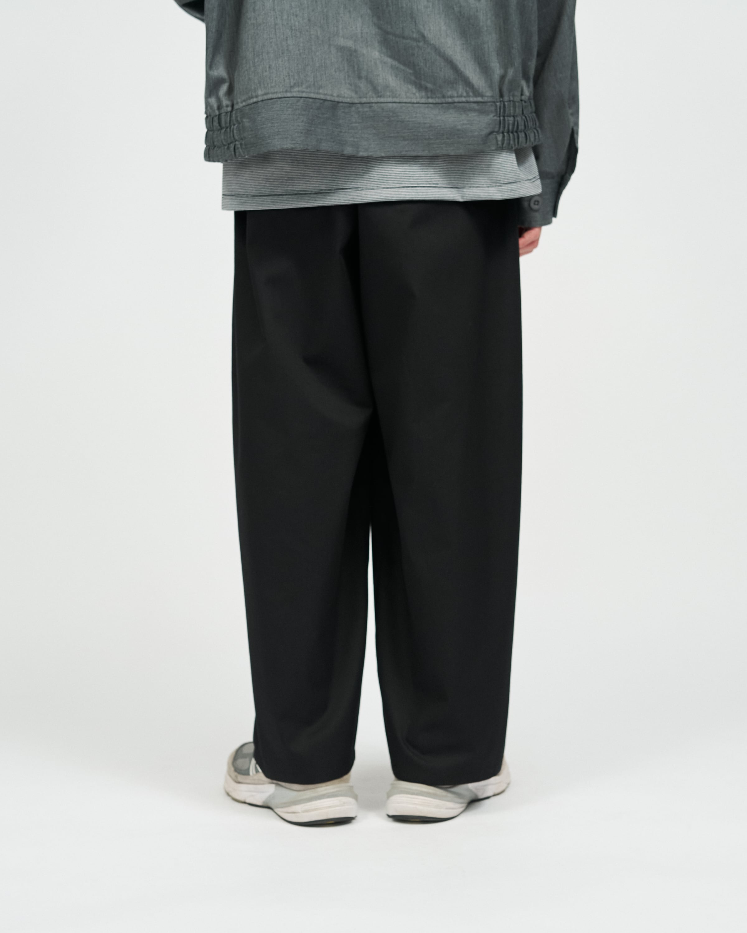 FreshService｜CORPORATE WIDE EASY PANTS | 眠家オンラインストア