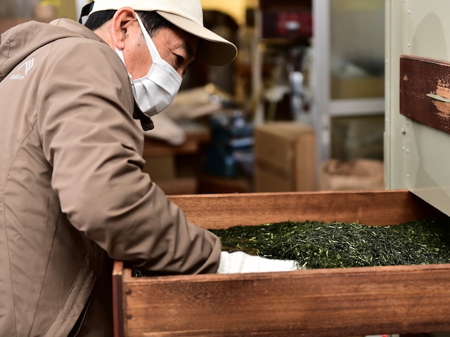 みどり園ギフト　こだわりの煎茶2種セット　茶缶入