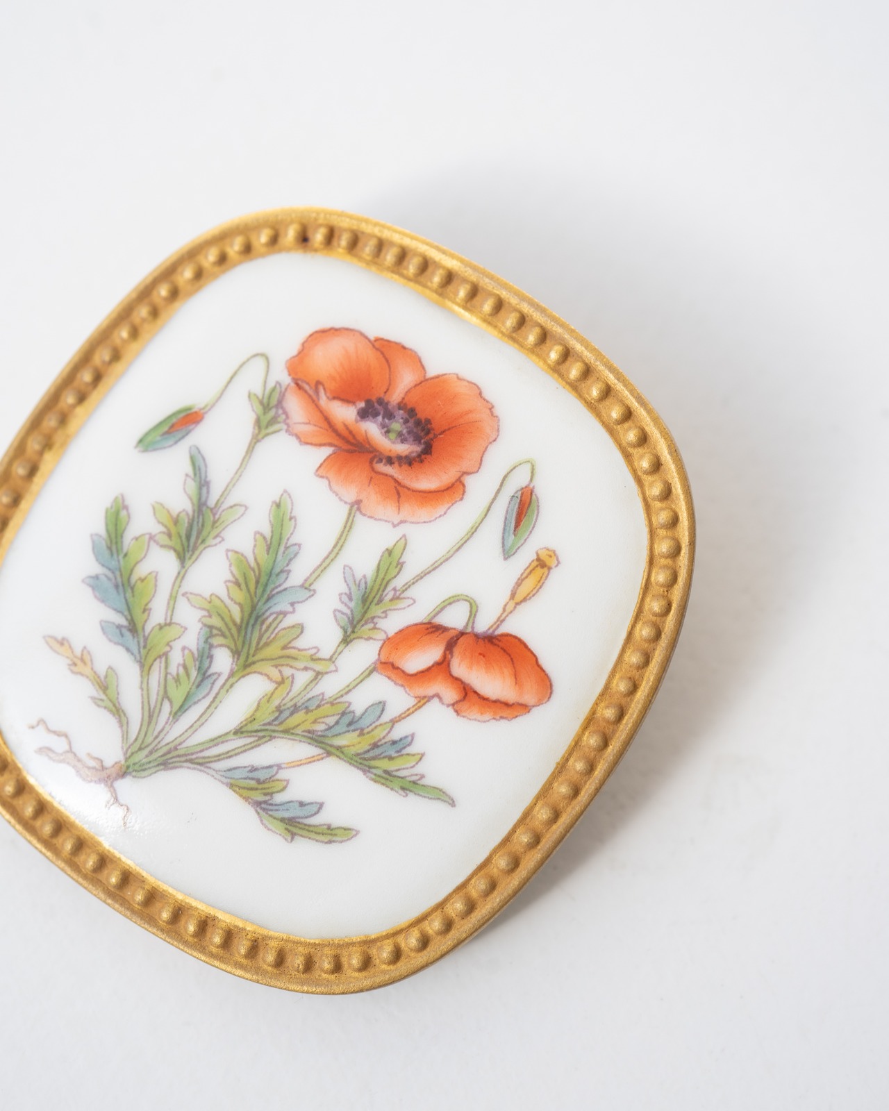 〈Royal Copenhagen〉Flora Danica Brooch