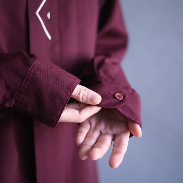 "刺繍" geometry pattern fly-front minimal design loose bordeaux shirt
