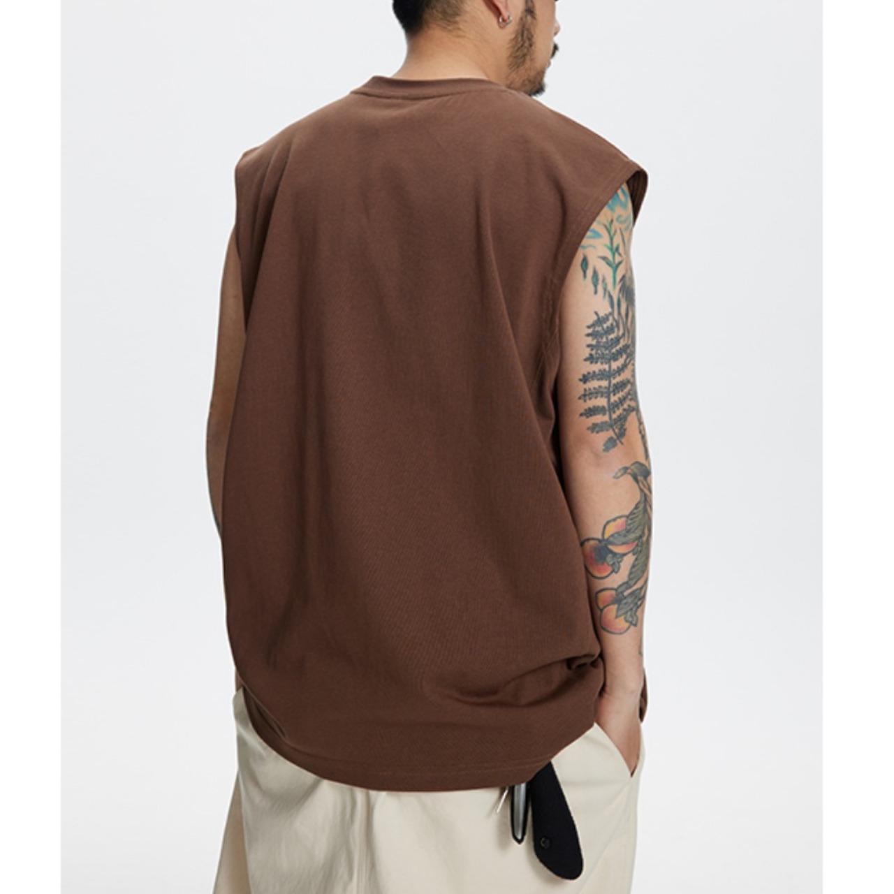 シンプルノースリーブTシャツ　A4194