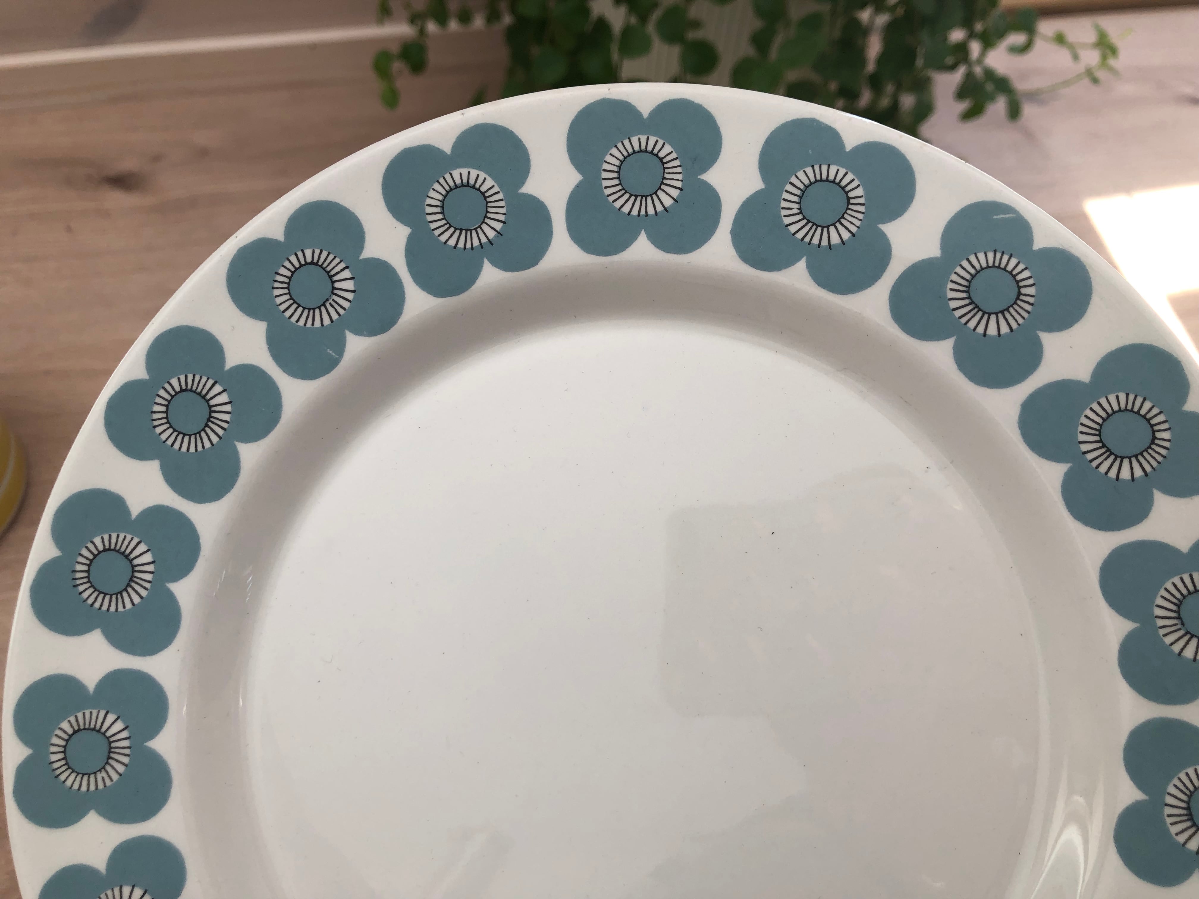 arabia VEERA 20cm plate | ヴェーラ プレート 花 ブルーグレー｜0369