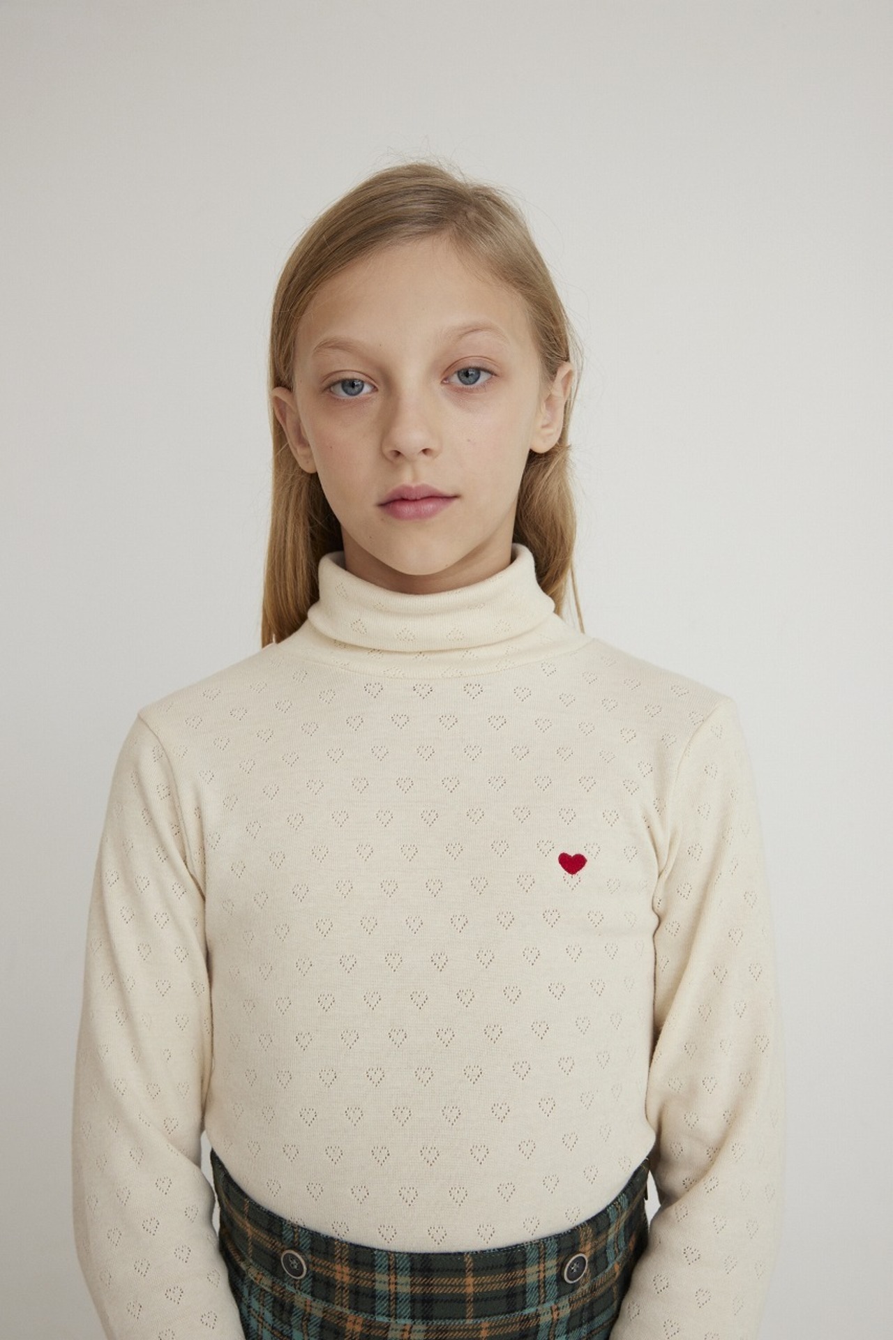 ＜BEBE ORGANIC＞ポインテイル カットソー Heart Turtleneck - 2