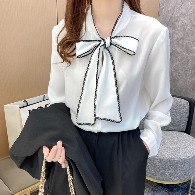 トップス ブラウス 白トップス 袖あり 長袖 スタンドカラー リボンタイ ストレート ワイド レース シフォン リボン 薄手 きれいめ 大人 上品 おしゃれ お洒落 かっこいい 大人可愛い 大人女子 こなれ感 マニッシュ ガーリー ルーズ クール モード系 エレガント モダン フォーマル とろみ感 抜け感 無地 オールシーズン 20代 30代 40代 レディース  OL 通勤 デート お出かけ 着回し 重ね着 モテ 3XL 4XL 5XL 6XL 7XL 8XL 9XL 大きいサイズ ホワイト ブラック