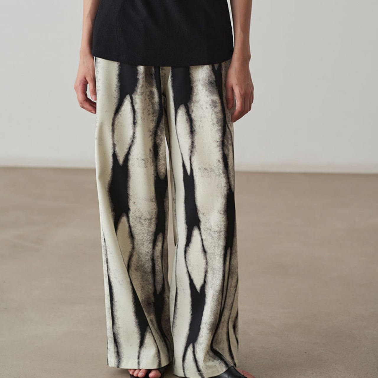 Wide Straight Full-Length Pants L00664