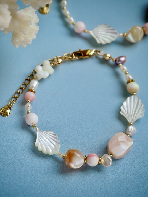 【現品限り】浅瀬の人魚 貝殻ブレスレット｜シロチョウガイ・淡水真珠貝・ヤコウガイ
