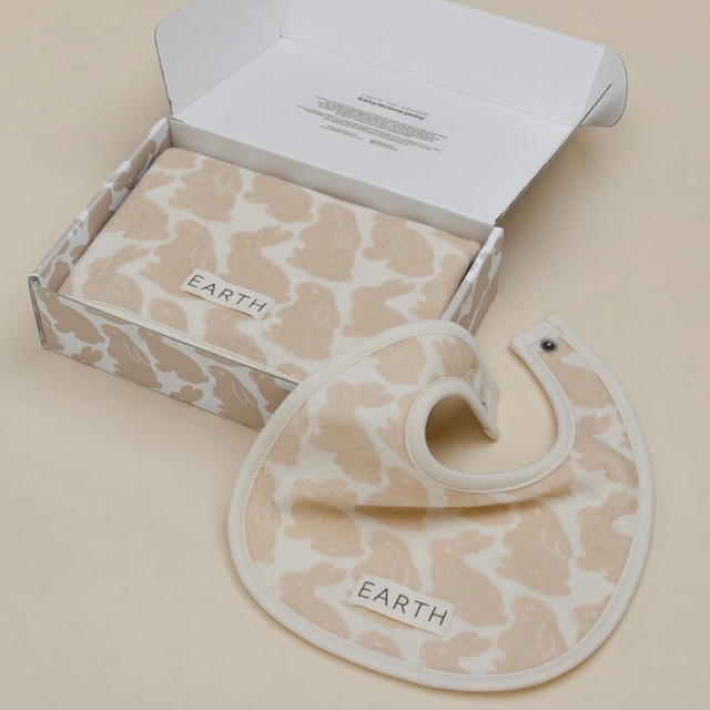 予約【EARTH THE ARCHIVE】Little Bunnies Bib Set / EARTH THE ARCHIVE × kittybunnypony / 11月上旬入荷予定