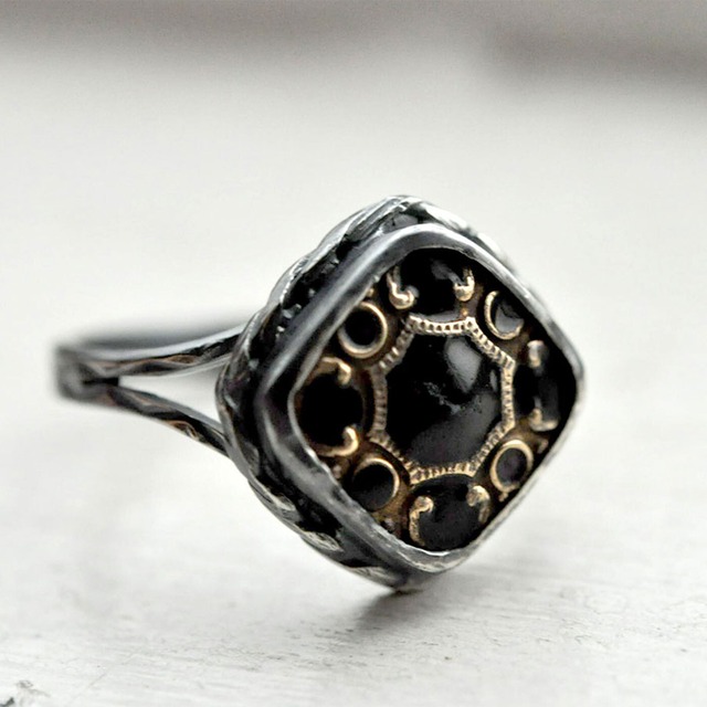 SAJI  RHOMBUS RING