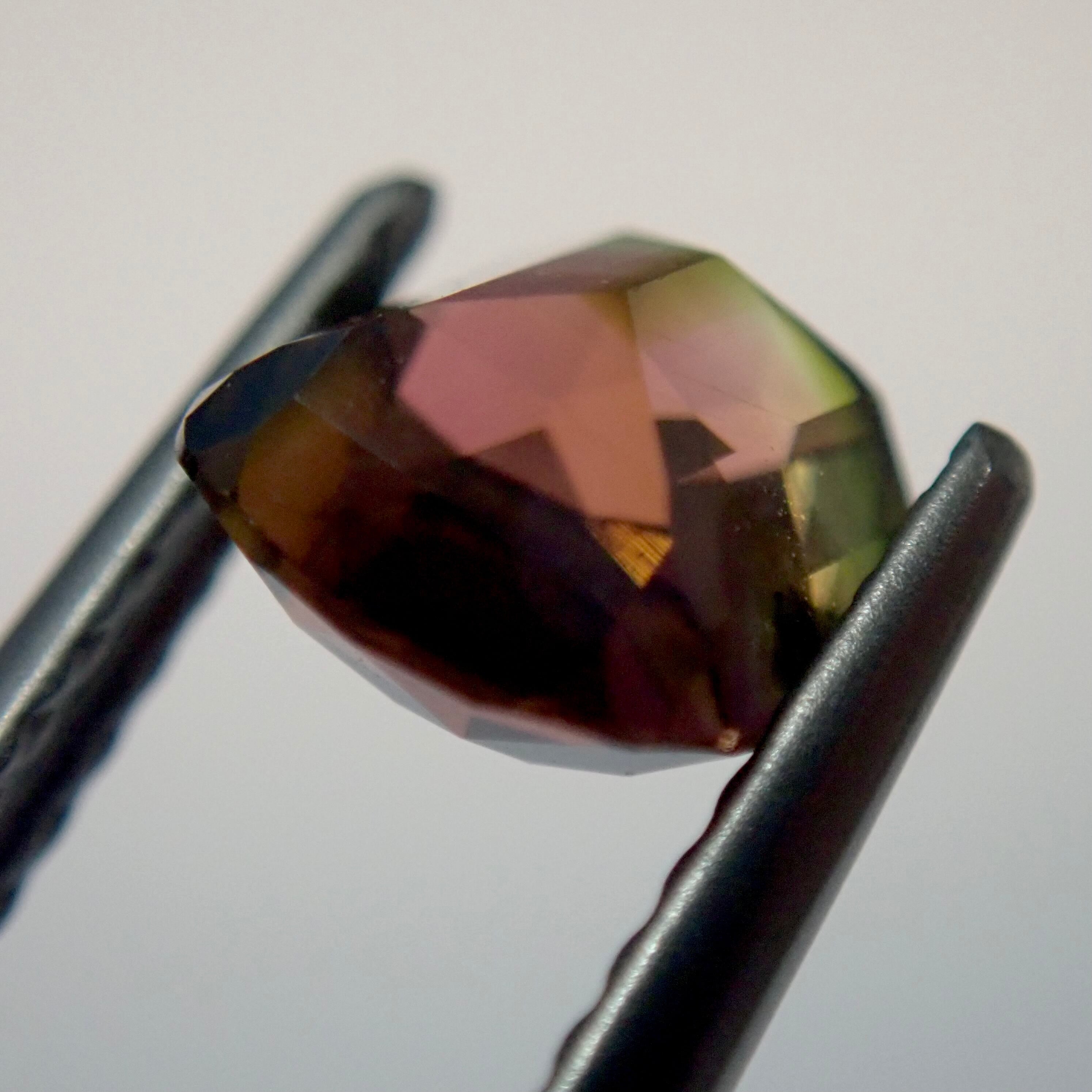 落ち着きのあるウォーターメロンカラー トルマリンルース1.15ct