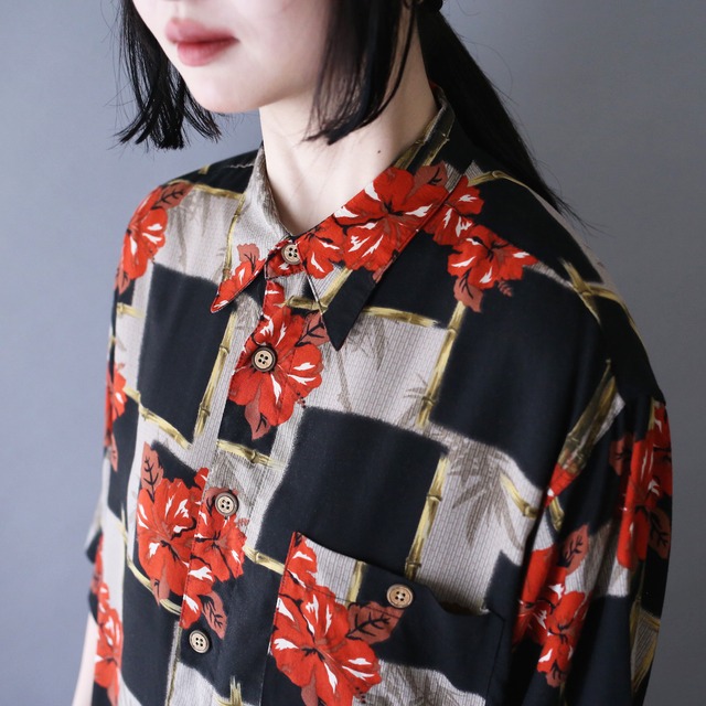 flower art pattern over silhouette h/s shirt