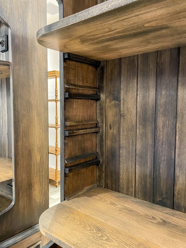 フランスアンティーク調ディスプレイキャビネット 帽子掛けフック付きオープンシェルフ (オーダーメイド店舗什器)W1200