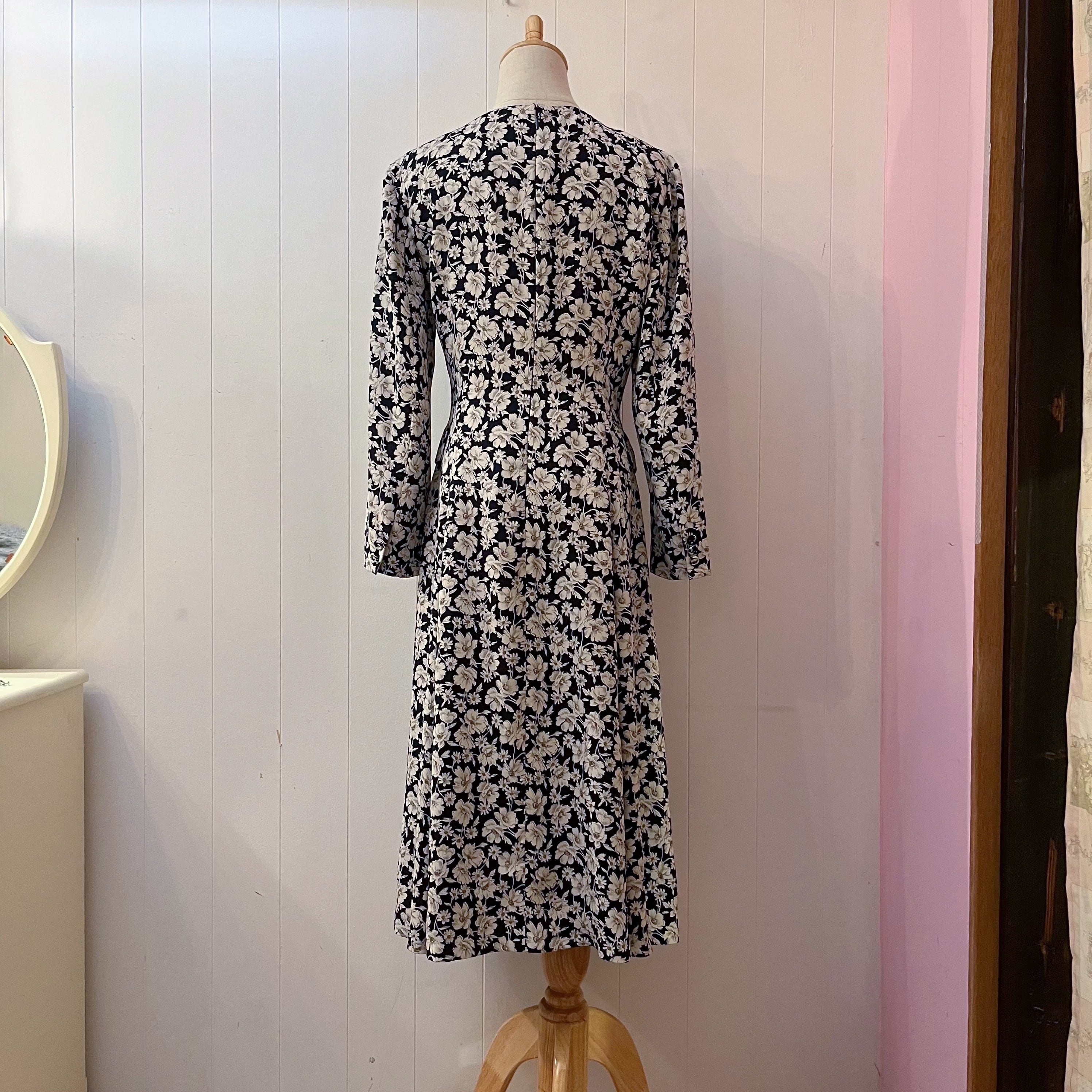 white flower navy flare one-piece