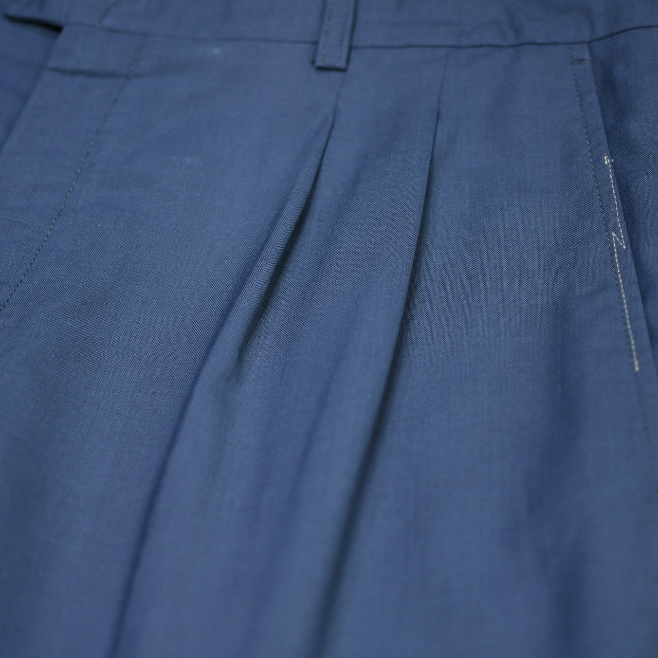 LACOSTE hand stitch design 2tuck slacks