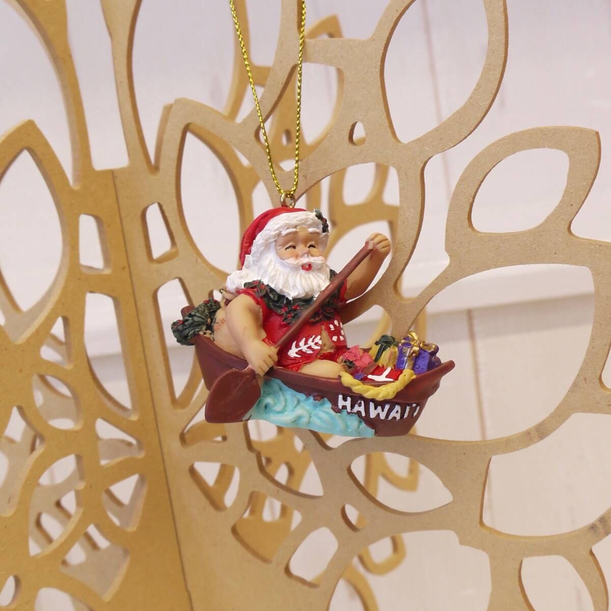 ★ハワイ直輸入★ハワイ クリスマス オーナメント★ツリー飾り★カヌーを漕ぐサンタ ハワイサンタ<CANOE ING>