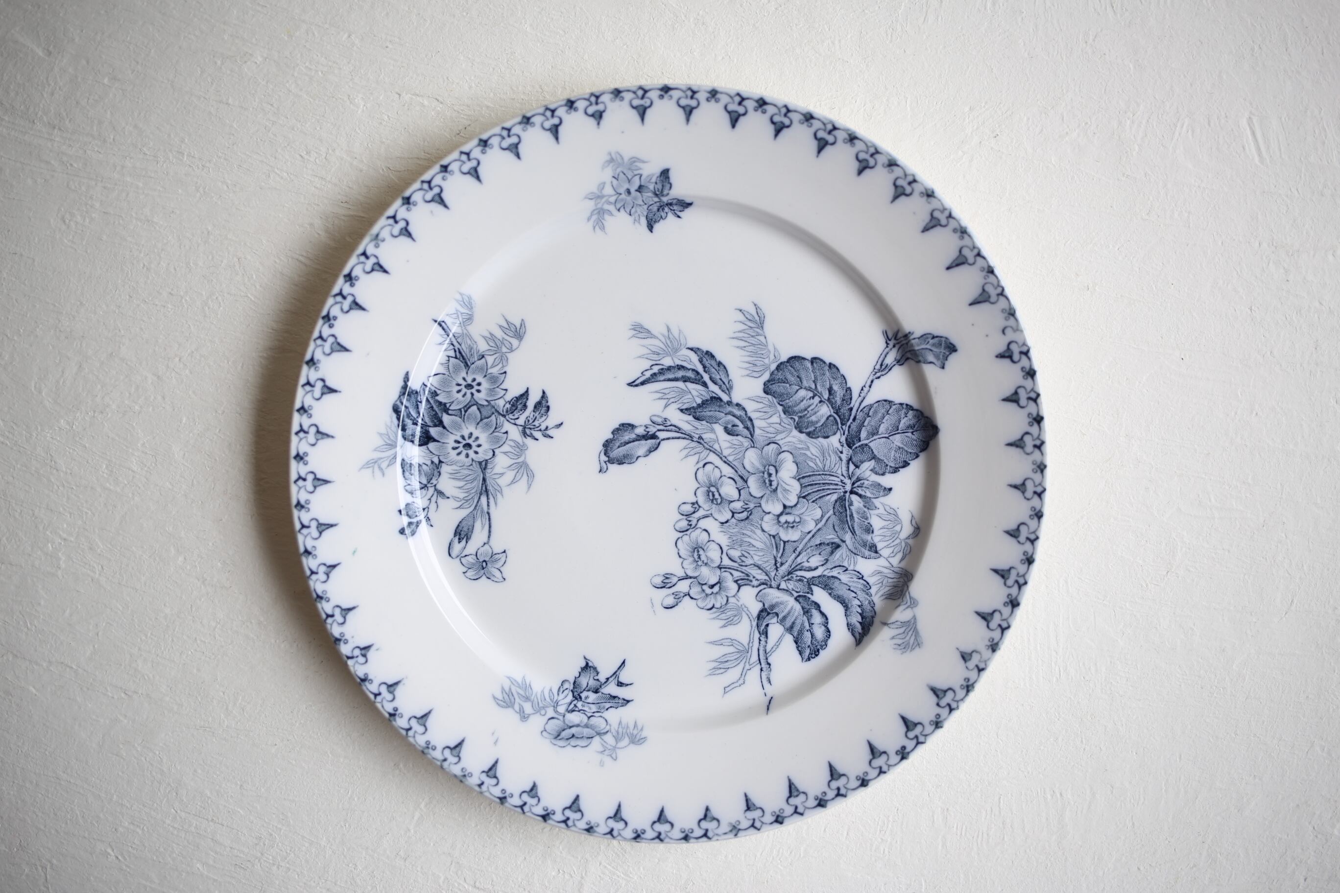 フランス アンティーク U&C SARREGUEMINES サルグミンヌ 『FLORE』平皿 N-01489d