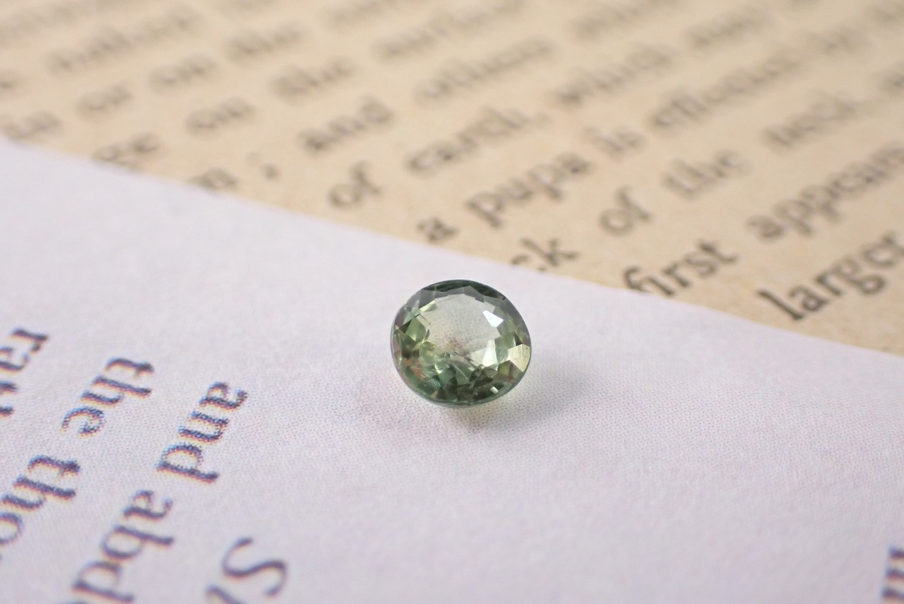 グリーンサファイア　0.37ct　[C1‐216]