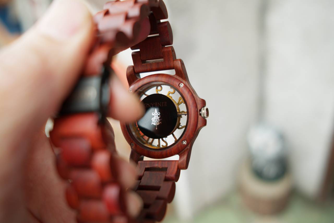 日本製ウッドウォッチ】EINBAND Freiheit Red Sandalwood アバロン