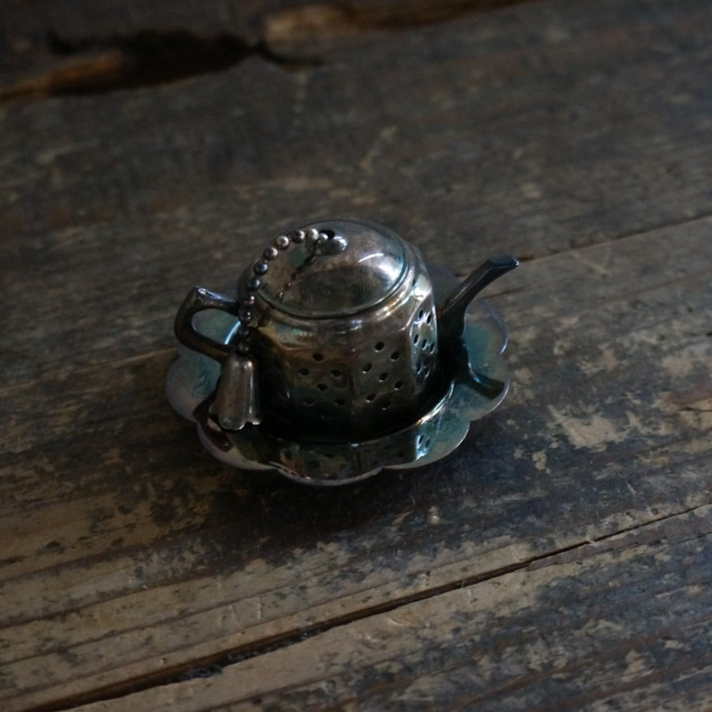 イギリス　アンティーク　ティーストレイナー　ティーストレーナー　茶こし　純銀 ENGLAND antique イギリスアンティーク ティーストレイナー ティー