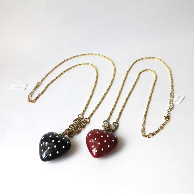 ビッグハートロングネックレス