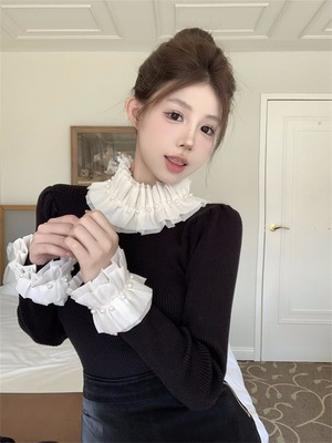 大人可愛いニットセーター