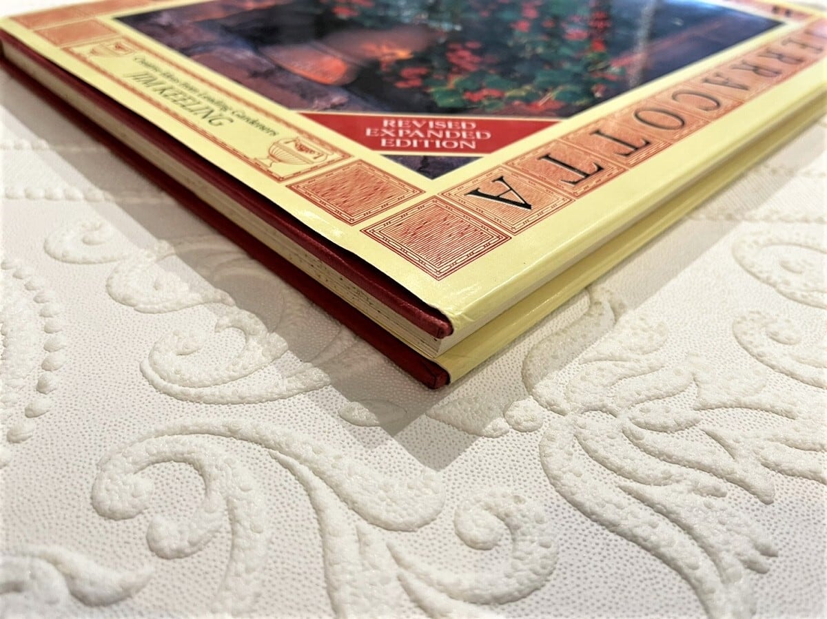 VW076】The New Terracotta Gardener /visual book | KITAZAWA BOOKSTORE