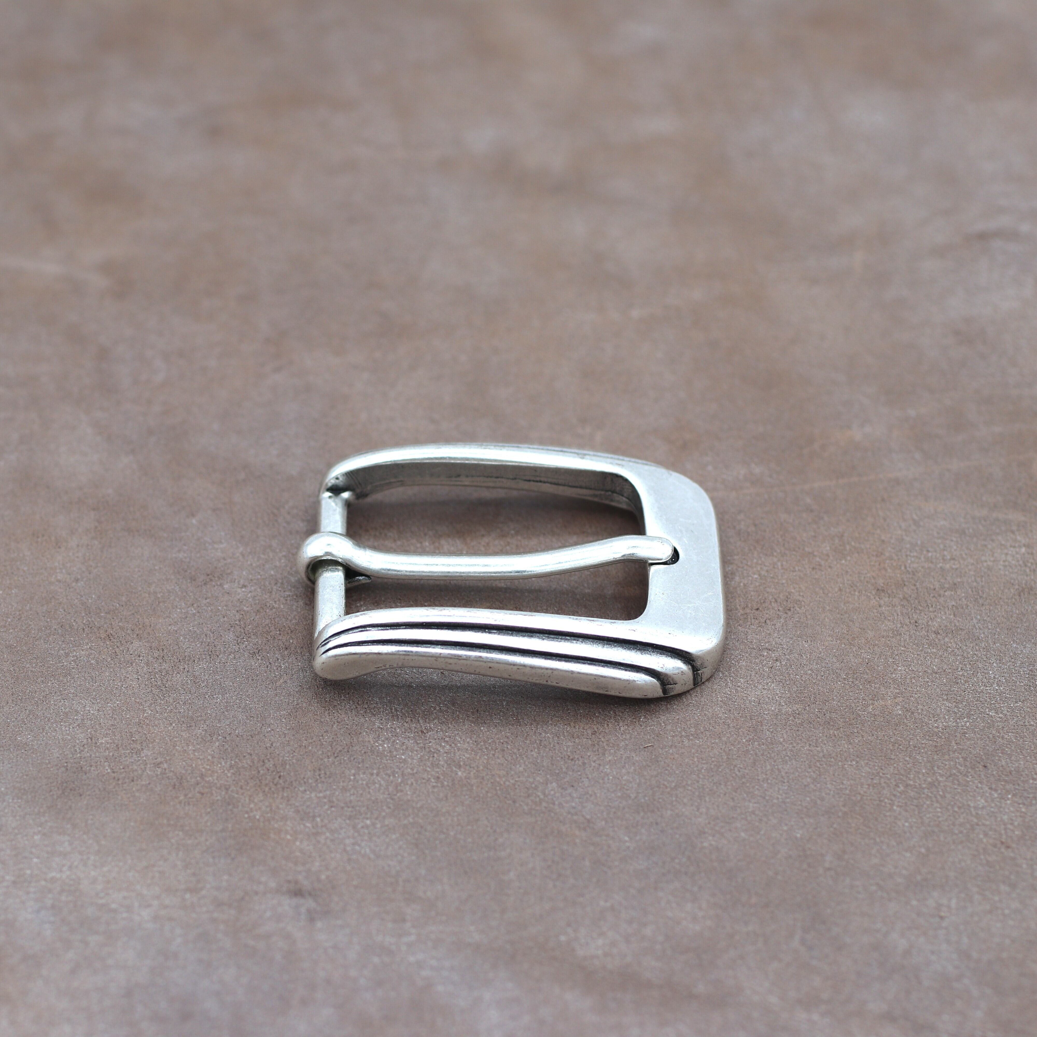 38231D】イタリア製 バックル 25mm幅 カジュアルベルト用 尾錠 装飾