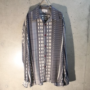 Long Sleeve Geometric Shirt