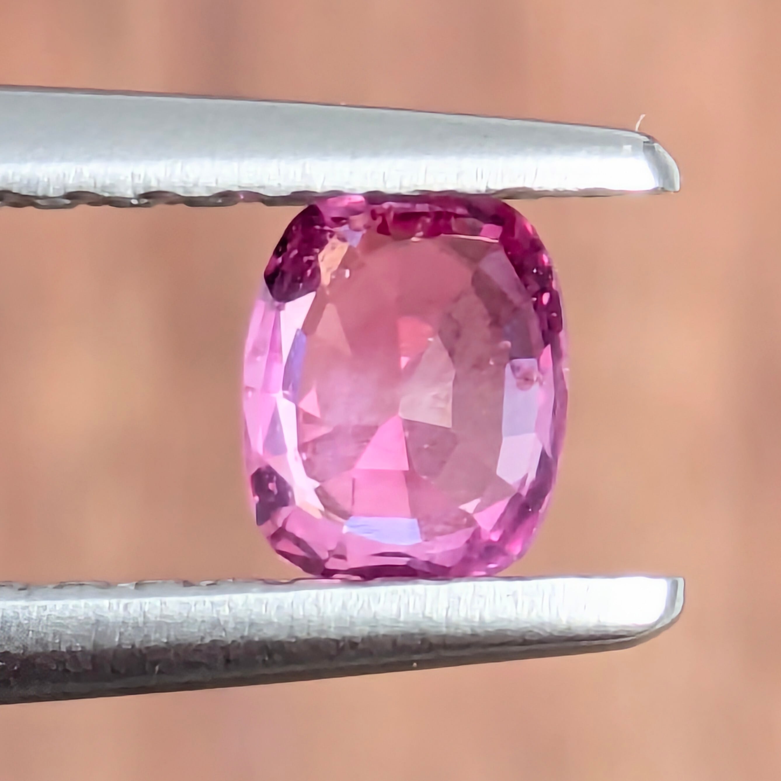 非加熱ピンクサファイアルース ミャンマー・モゴック産 【0.36ct