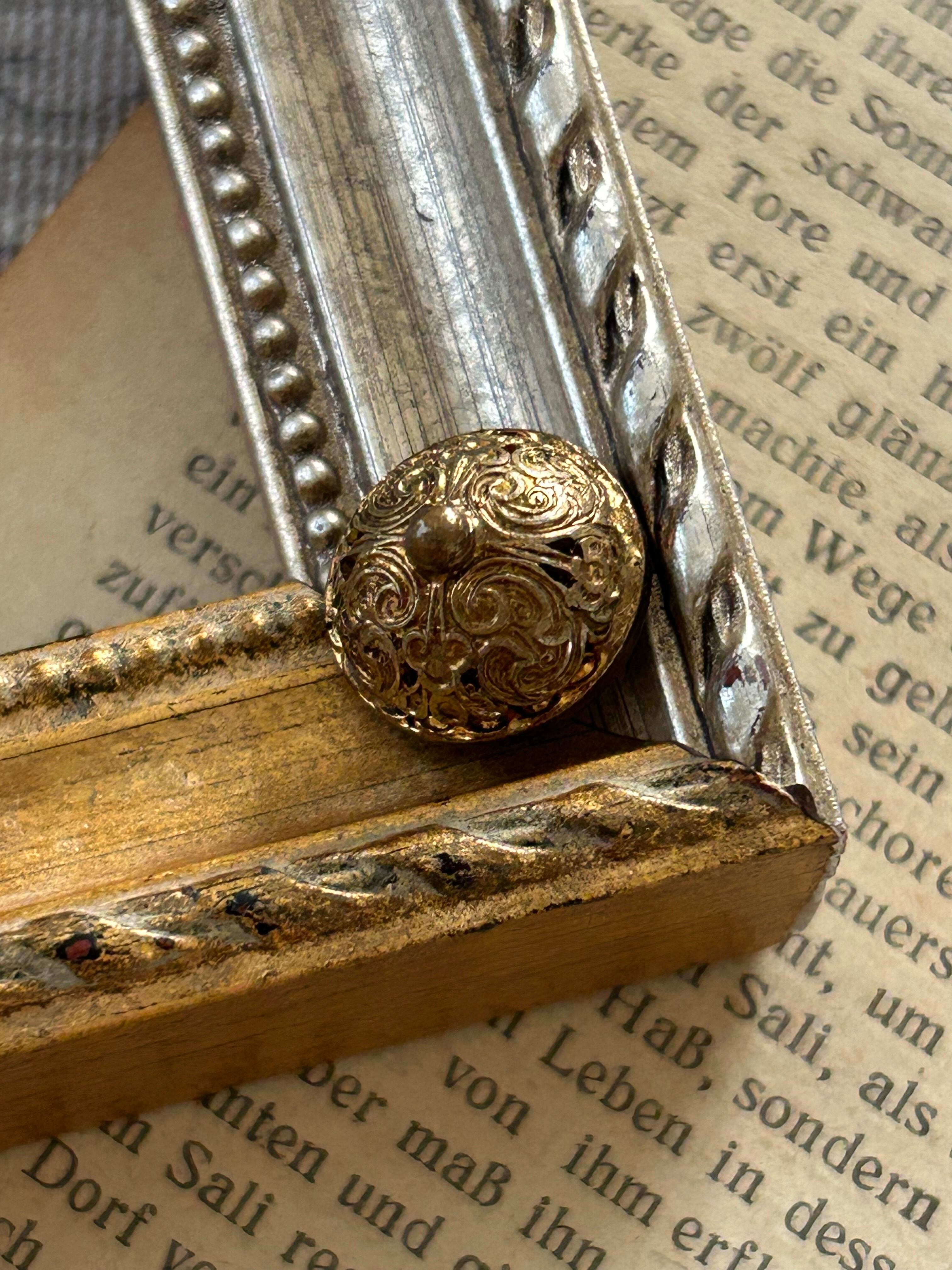 フランスアンティークボタン ドーム型 メタルボタン 透かし 約15mm アクセサリーパーツ コレクション