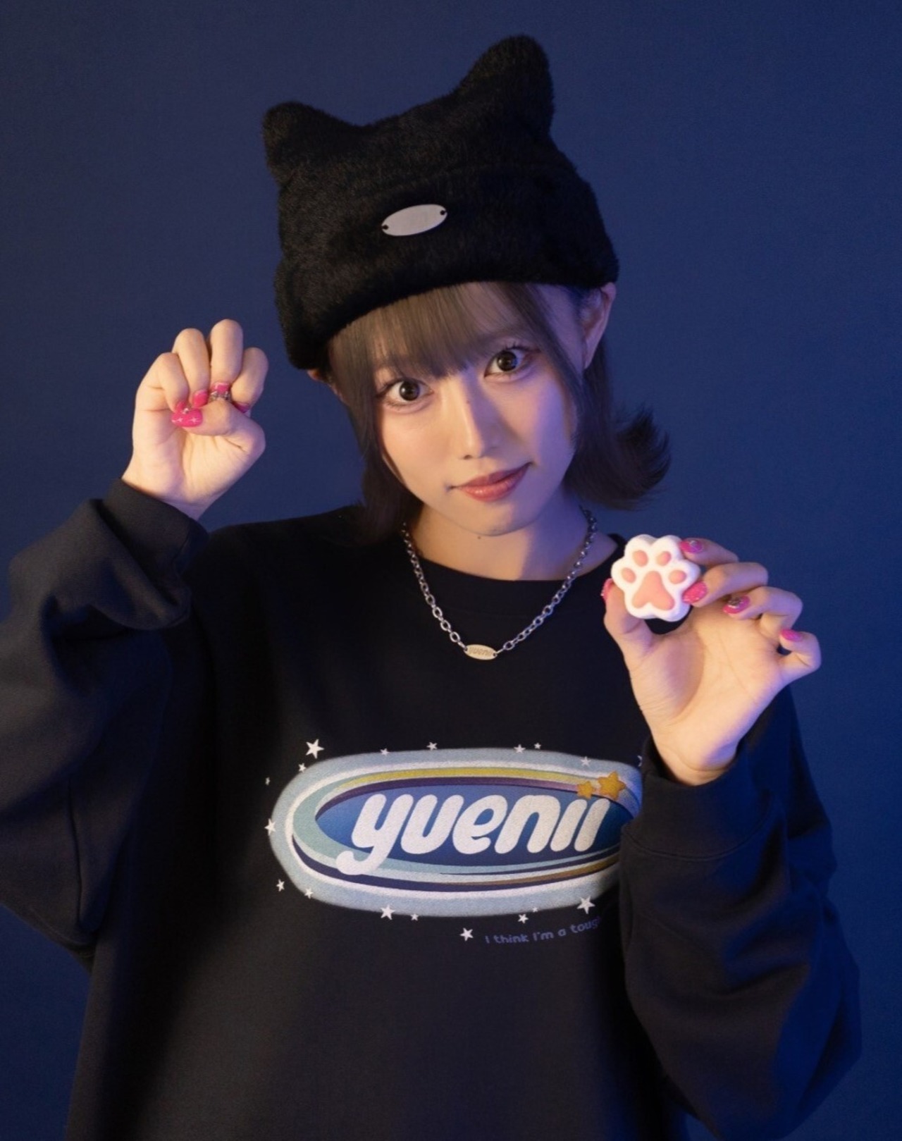 ∴ nyah nyah nyah hat / black