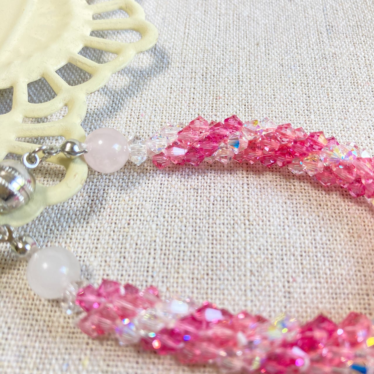 スワロのかぎ針編みブレスレット／ピンク | ひこうきぐも