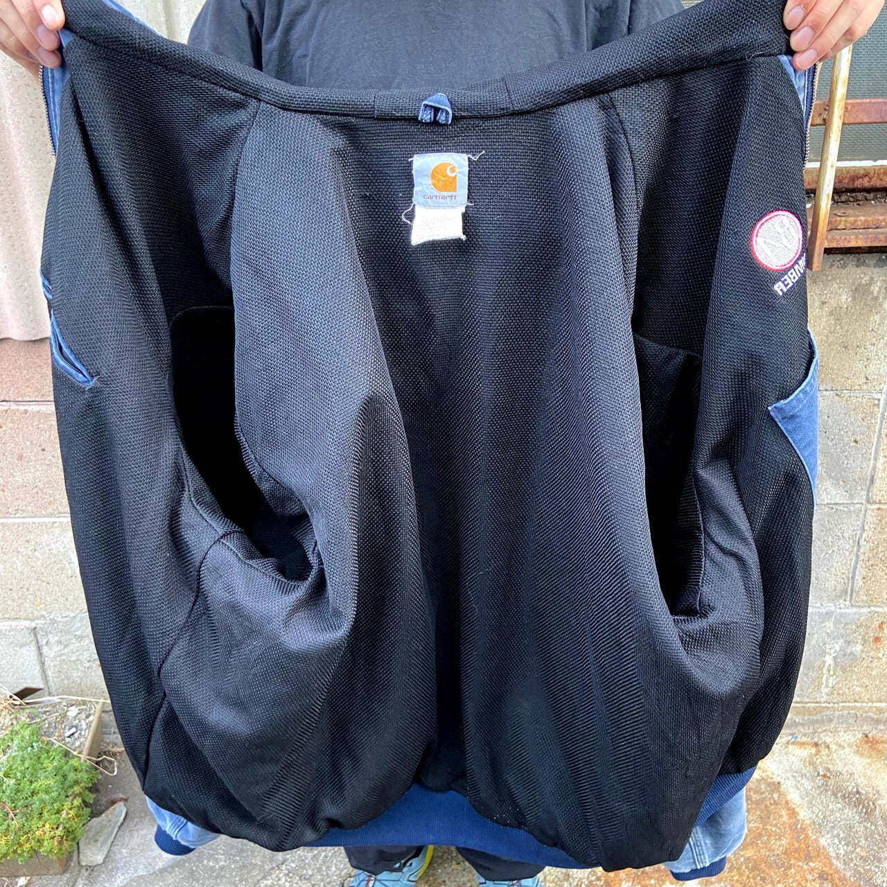 カーハート　ラバーロゴ　アーム刺繍　4XLサイズ　中綿　アクティブパーカー 古着 00年代 カーハート Carhartt 中綿入り アクティブジャケット 迷彩