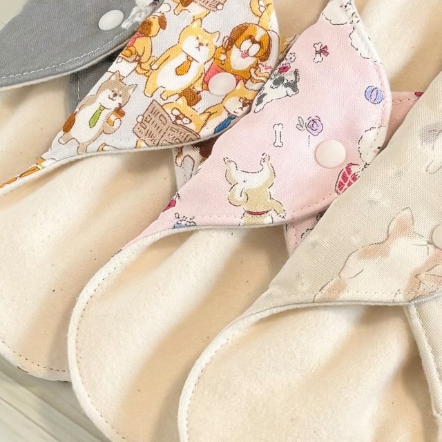 22cm ふわふわ柔らかな肌触り✩布ナプキン 4枚セット 199