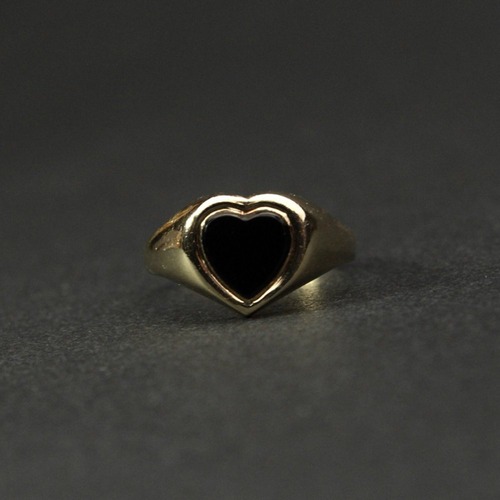 Vintage Signet Ring [Made in ENGLAND] [375 9ct Gold] Heart Shaped Design x Onyx