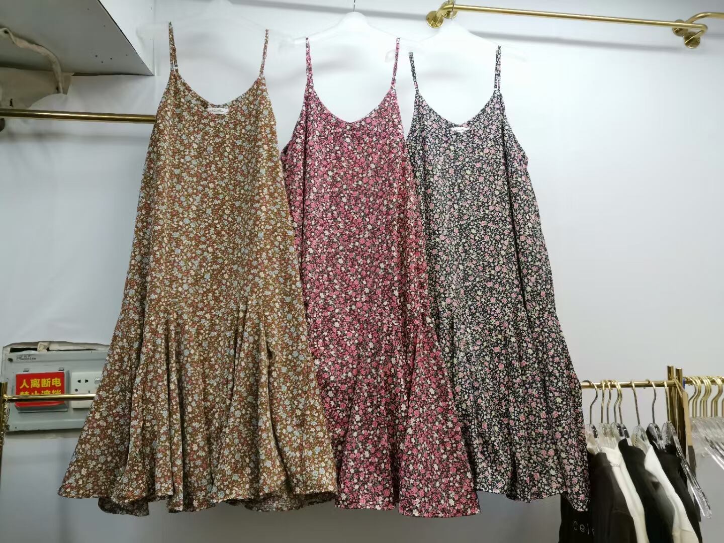 小花柄　キャミワンピース   AJ−33287-2105