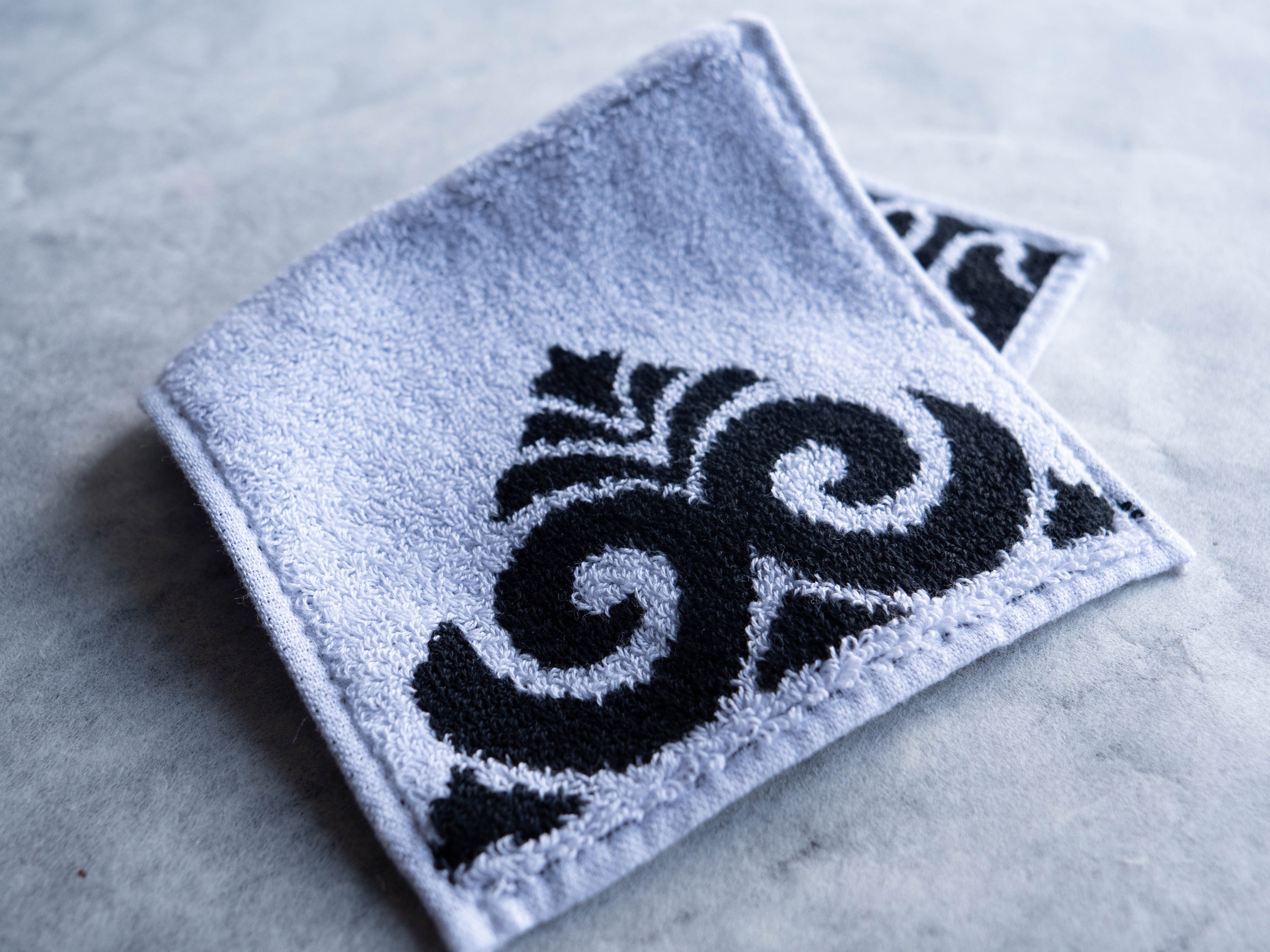 アイヌ文様×今治タオル】ハンカチ | katak 〜アイヌの伝統、技、味を