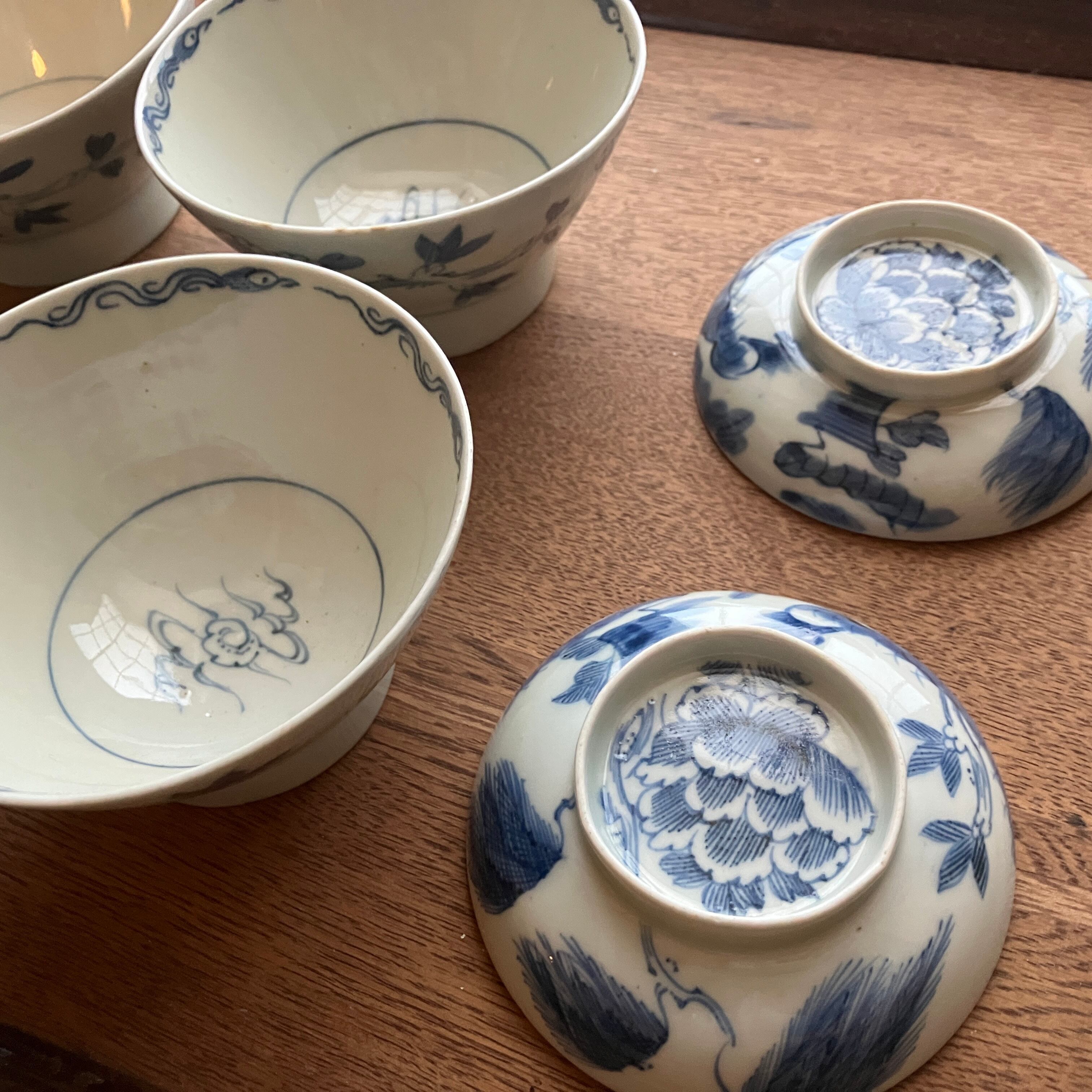 ☆蓋つき飯碗 広東碗 4個セット 縁起の良い柳とボタンの紋様 美しい染