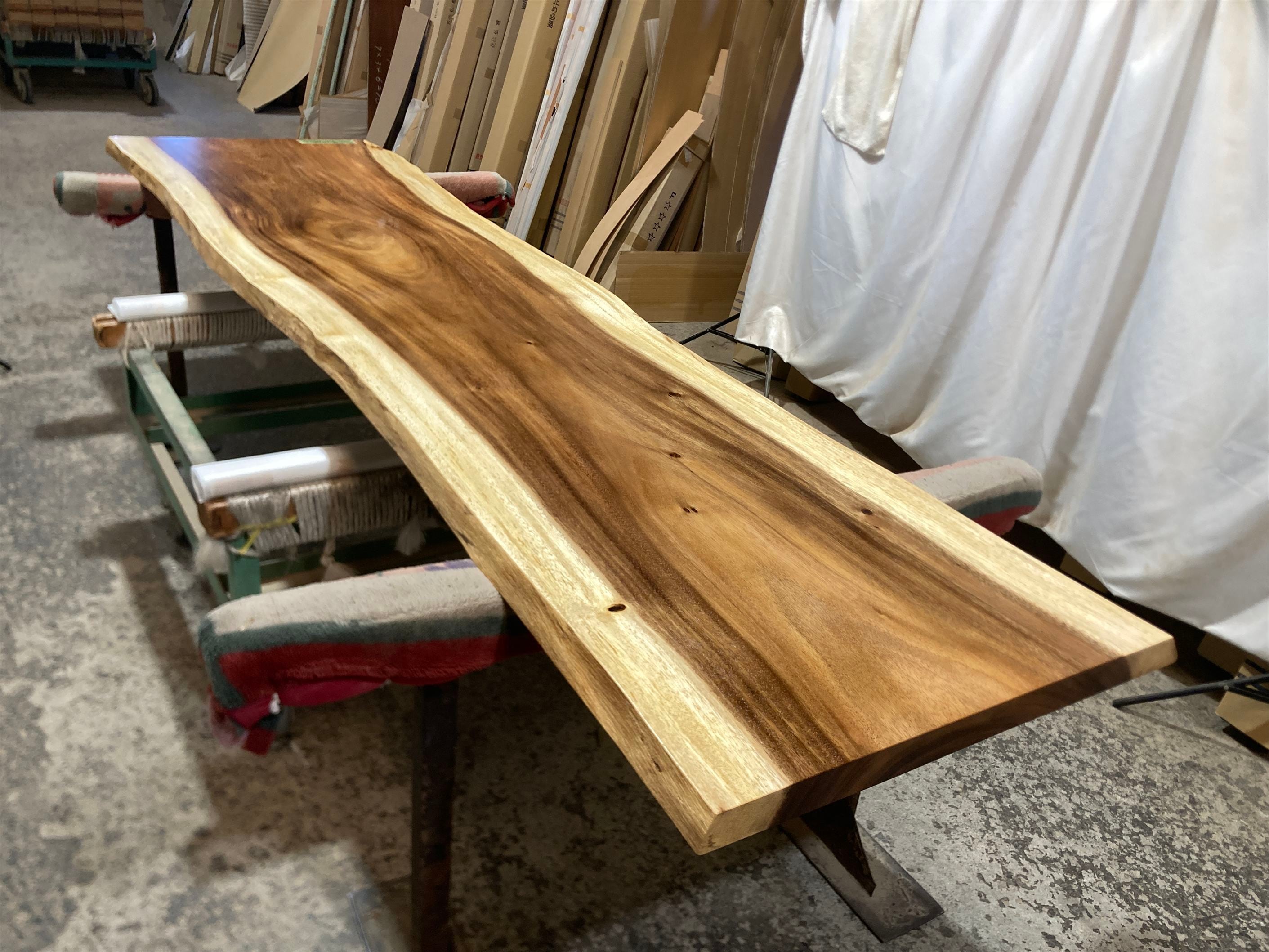 テーブル　一枚板　無垢　引取限定 デスク | 銘木無垢材一枚板の来宝綜合銘木工業株式会社