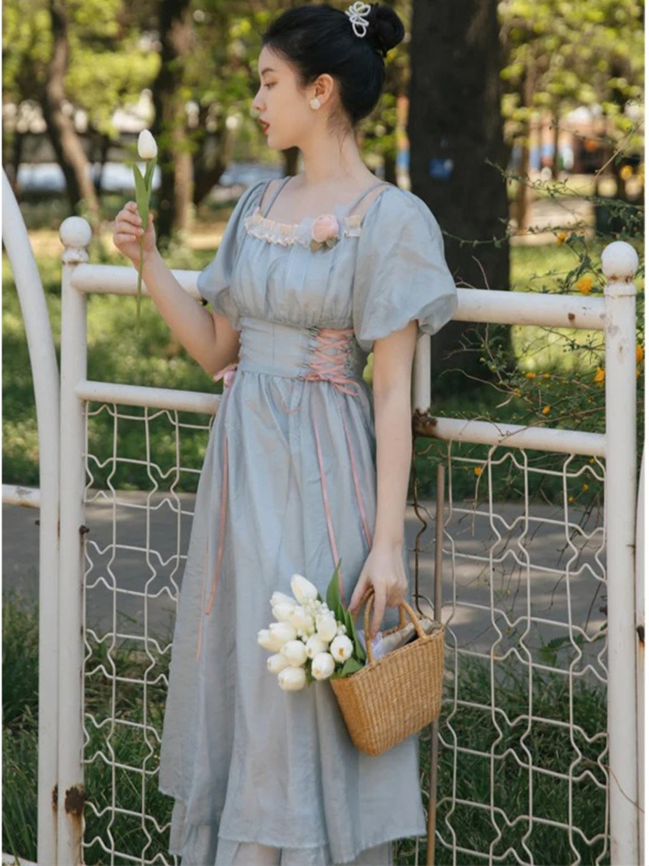 【0043】Vintage Blue Lace-up Short Sleeve Dress