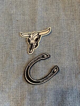 ロングホーンスカルボーン とホースシューのセット デザイン アップリケ パッチ FD0706