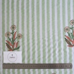 ブロックプリント生地【50cm単位】インド綿 片耳デザイン付き ストライプ/花柄 白×グリーン×オレンジ #56726-WT2