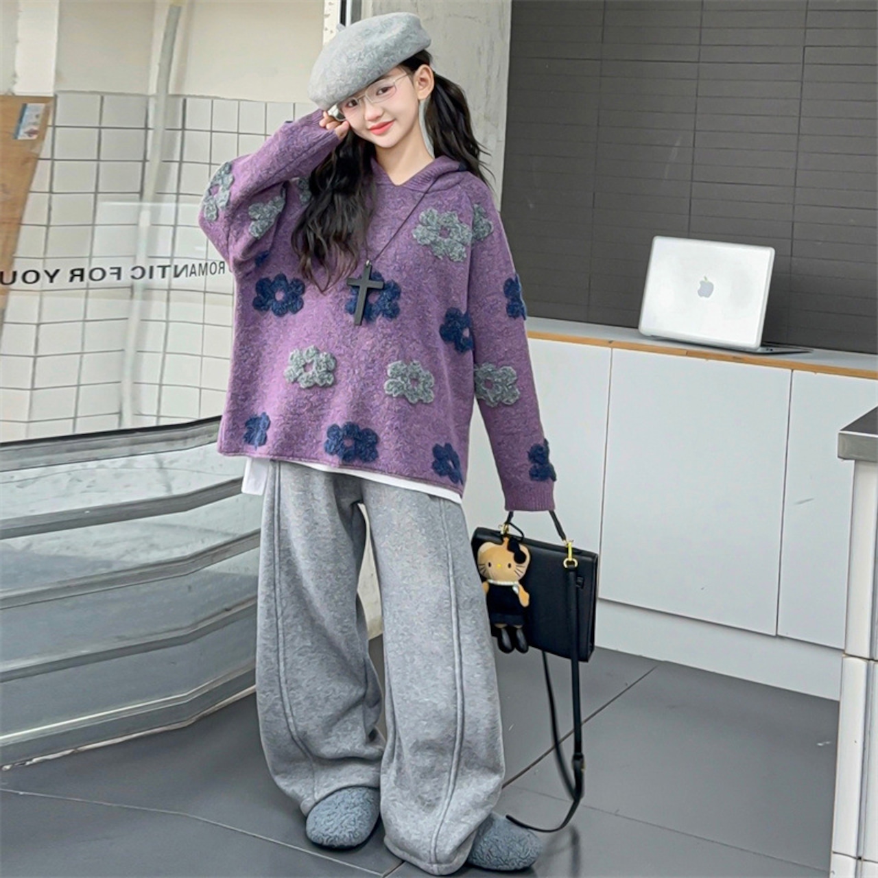 冬花柄パープルセーター