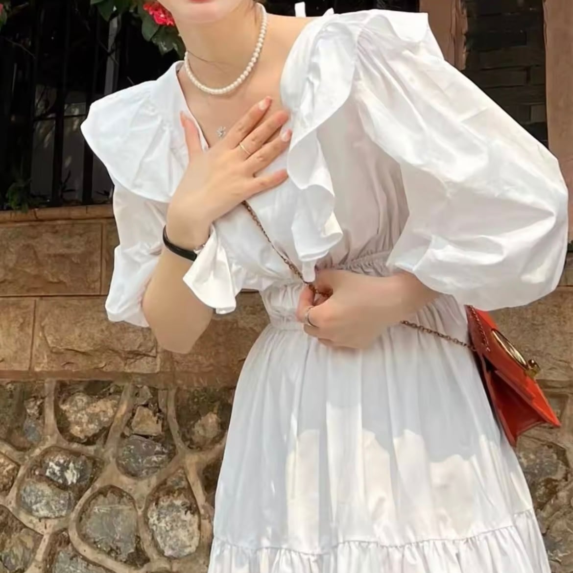 フリルスリーブバックオープンワンピース