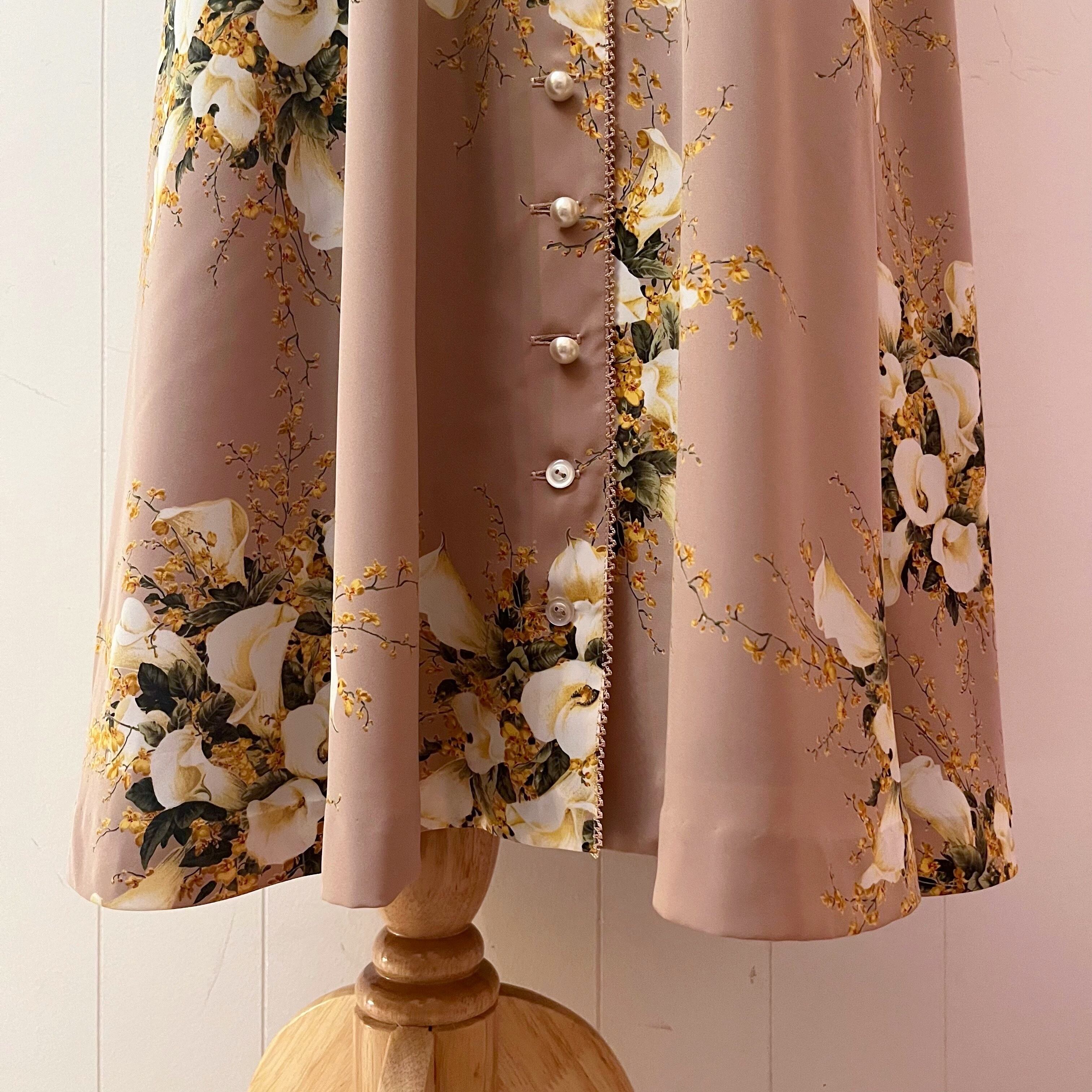 INGEBORG / flower pearl button flare skirt