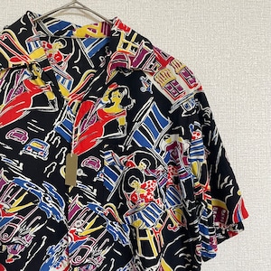 ユーロ　総柄シャツ