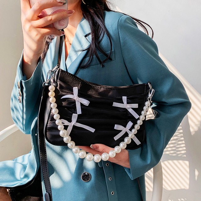 パールチェーン アーム 真珠 メッセンジャーバッグ Tiancai_Wing_Bag81815685979