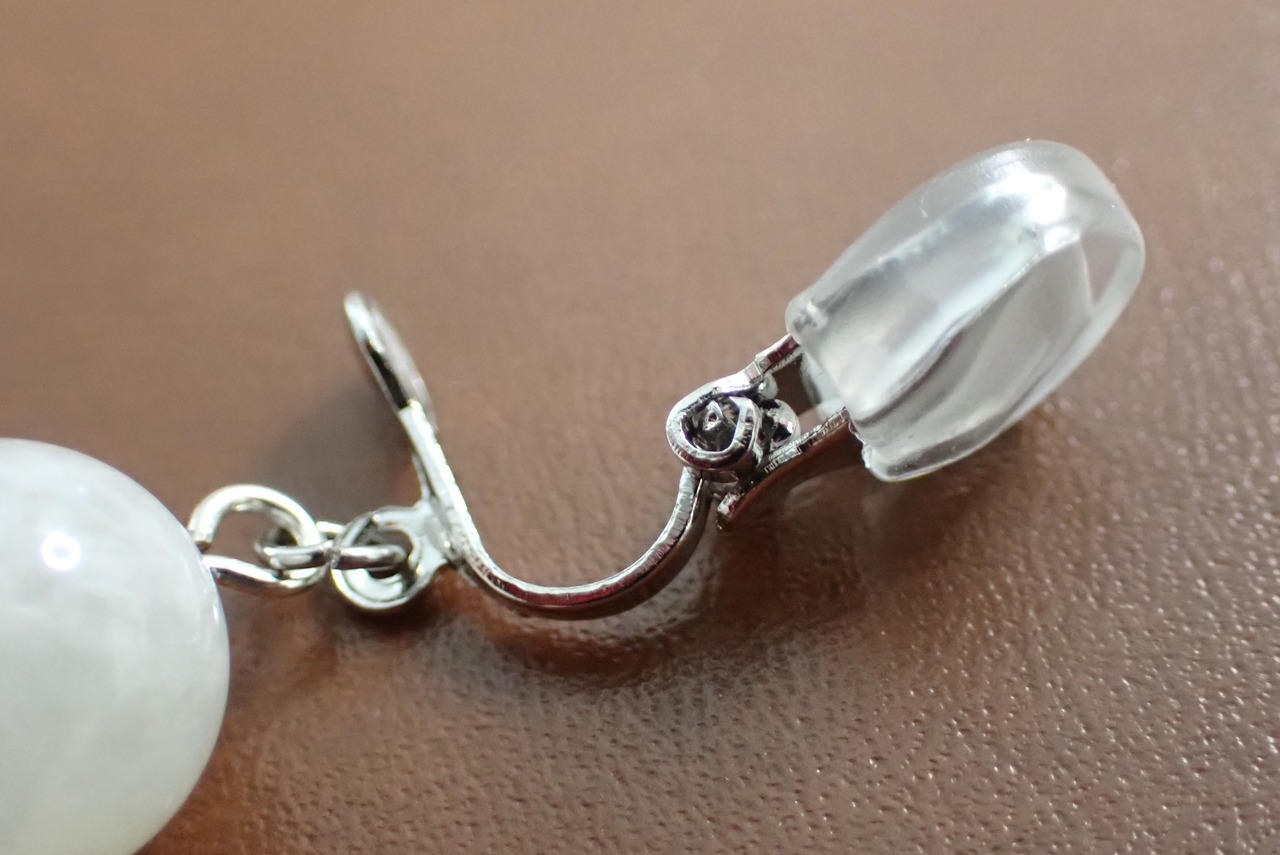 レインボームーンストーンイヤリング　　[C8‐8]