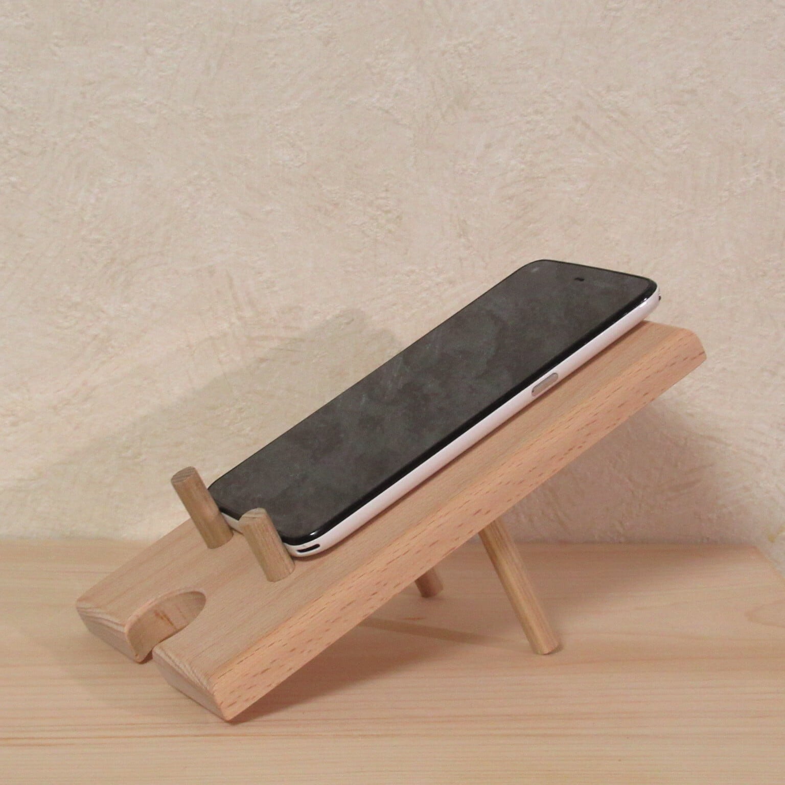 天然木《ブナ》木製スマホスタンド | Katsu工房